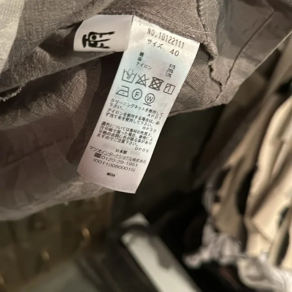 JI U Top - Picture 7 of 8